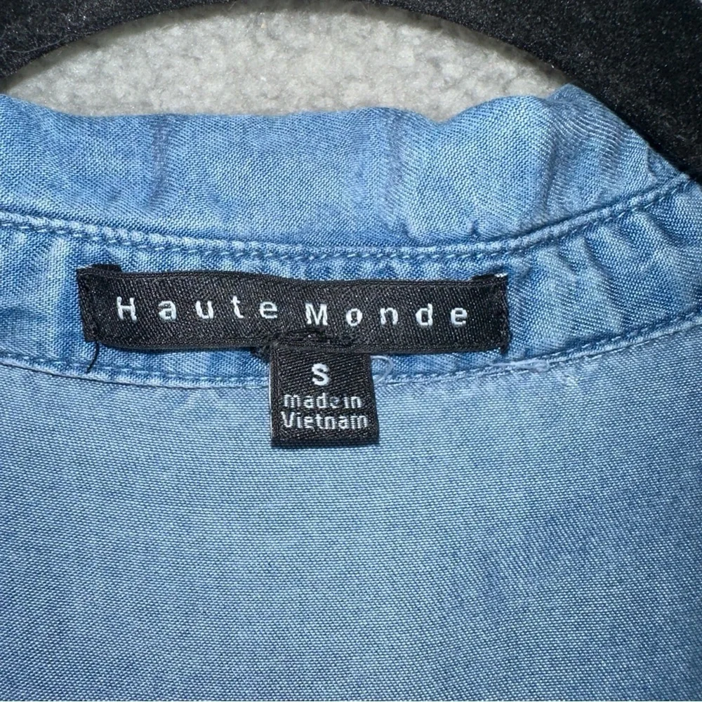 Haute Monde Top Womens Small Blue Chambray Collared Relaxed Fit Shirt Feminine